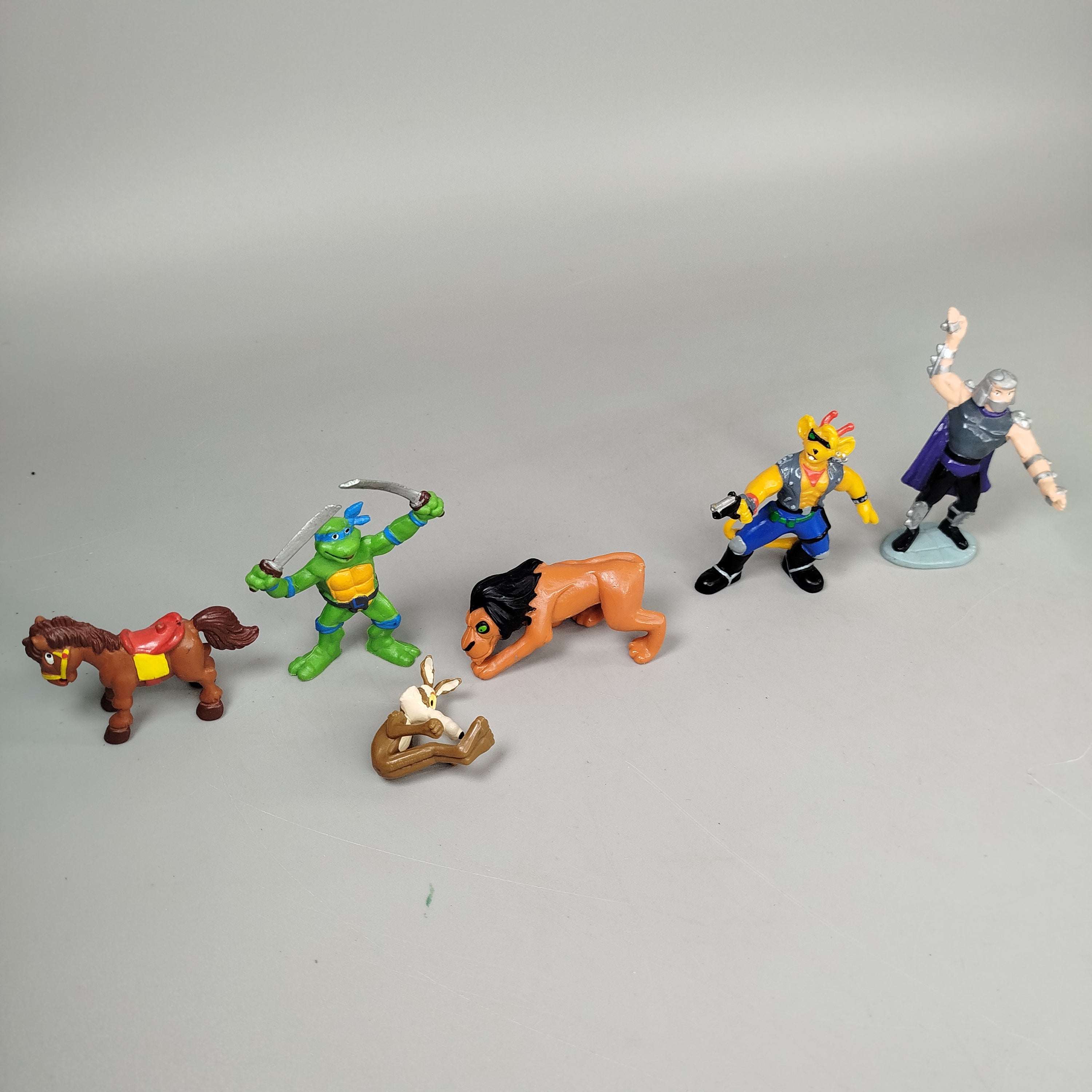 Vintage Figuren-Set von 6 – Cartoon & Action
